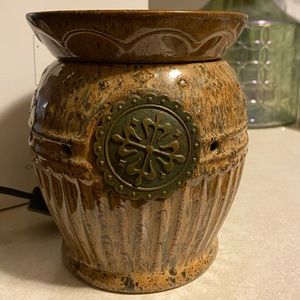 Arthur Scentsy Warmer